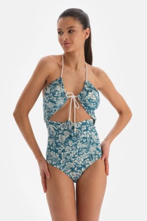Costum de baie intreg cu model si decupaje