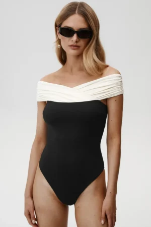 Undress Code costum de baie dintr-o bucată Tropez Swimsuit culoarea negru