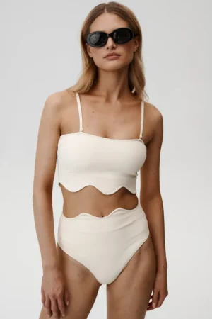 Undress Code sutien de baie Chic Bikini Top culoarea galben
